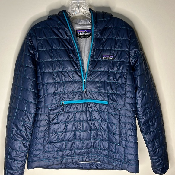 Patagonia Jackets & Blazers - Women’s Patagonia size small nano puff Bivy pullover, navy blue w/gray inside